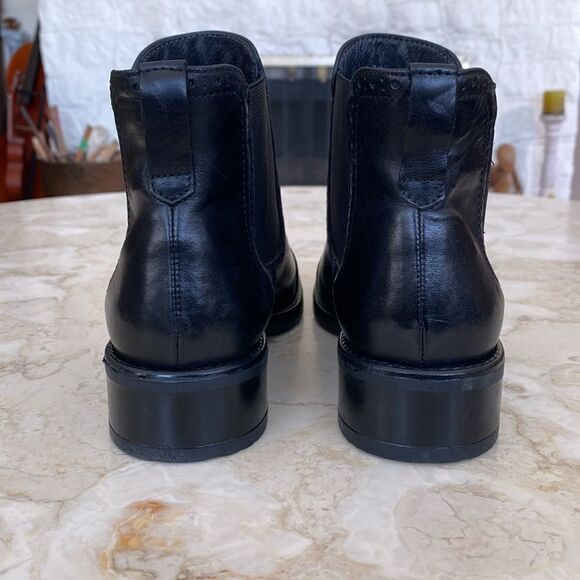 Biotime Adriana Leather Chelsea Boots - Picture 8 of 15